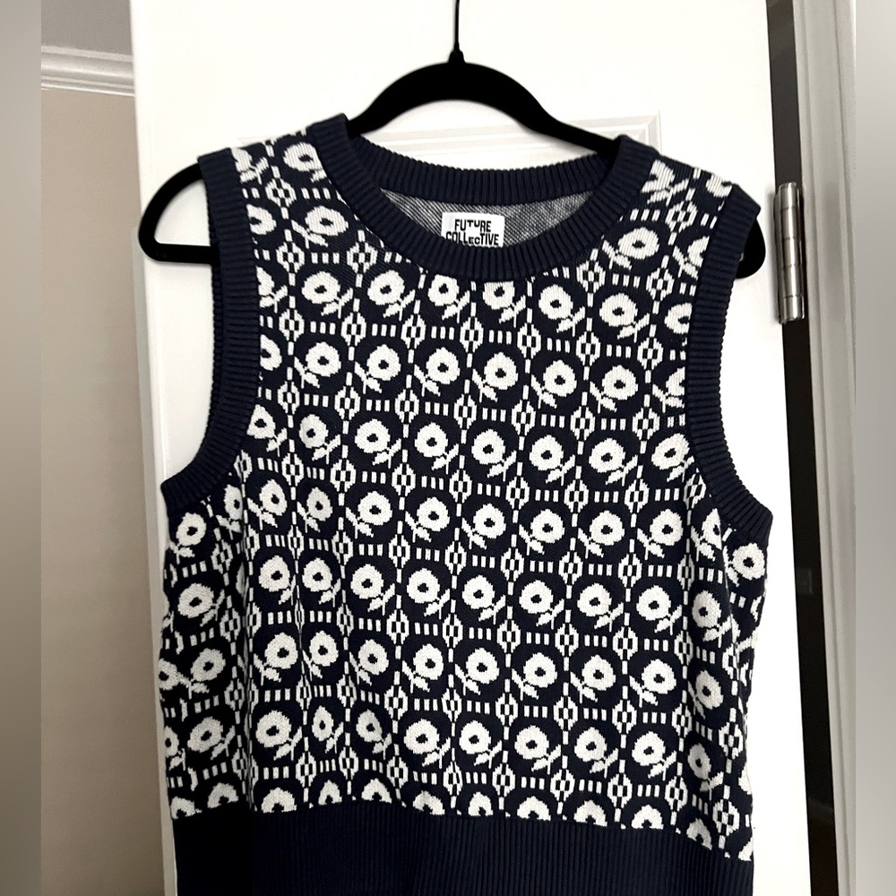Patterned sweater vest